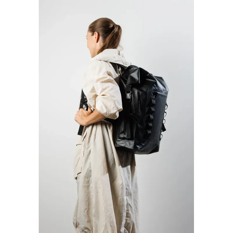 Waterproof Backpack Resono V30 30L Black Waterproof Backpack Resono V30 30L Black