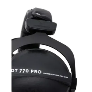 Beyerdynamic DT 770 PRO 250 OHM Black Limited Edition - closed studio headphones