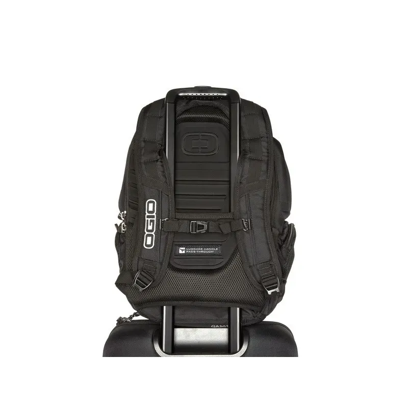 OGIO BACKPACK GAMBIT BLACK P/N: 111072_03