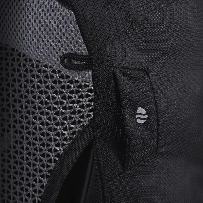 DEUTER AC LITE 16 HIKING BACKPACK BLACK