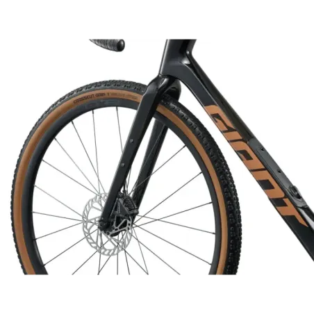 Gravel bike GIANT Revolt Advanced 2 (2026) Carbon (S)