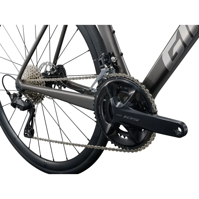 Road bike GIANT TCR Advanced 2 KOM (2026) Stealth Chrome (L)