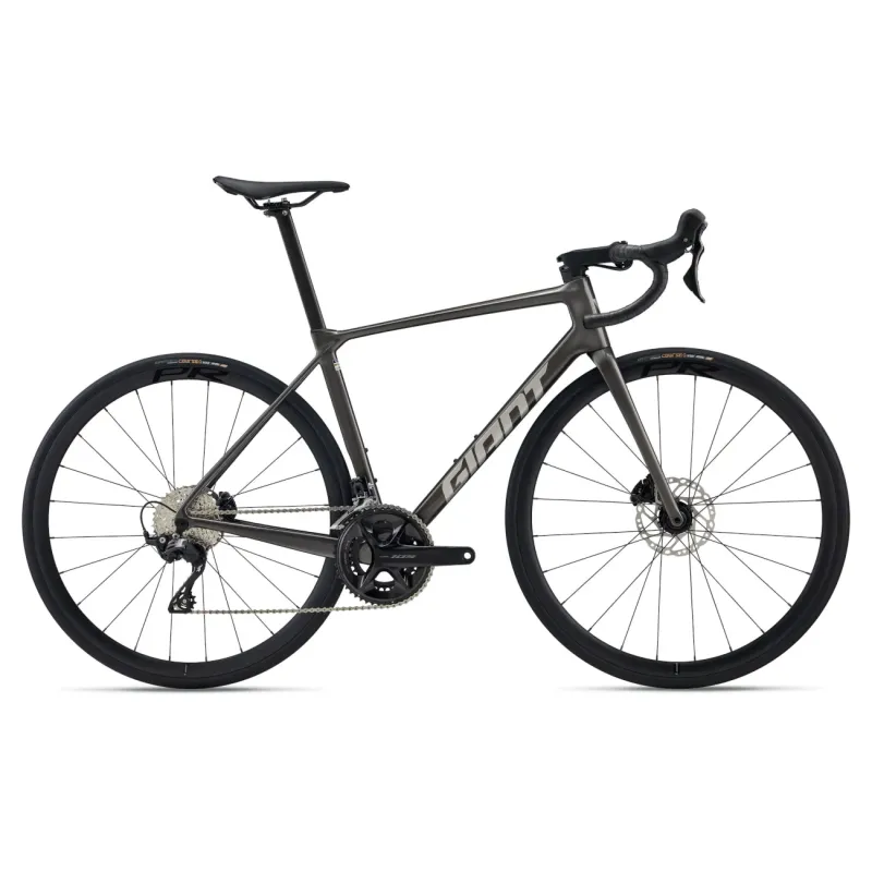 Road bike GIANT TCR Advanced 2 KOM (2026) Stealth Chrome (L)
