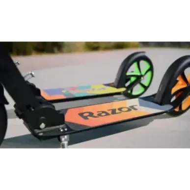 Kick Scooter Razor A5 Lux Light Up GR