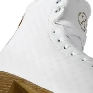 NF14619 S WHITE SIZE. 36 FIGURE ICE SKATES NILS EXTREME