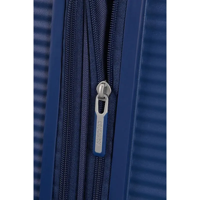 Soundbox walizka średnia American Tourister - midnight navy