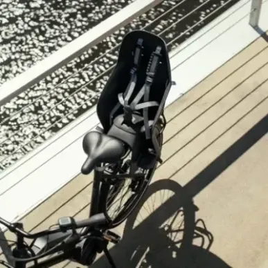 URBAN IKI Tylny fotelik na ramę U-me kolor BLACK/BLACK