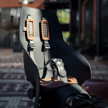 URBAN IKI Tylny fotelik U-me Easyfix NA BAGAŻNIK kolor BLACK/BROWN