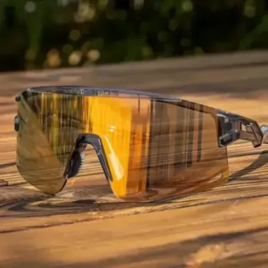 Photochromic cycling glasses with UV protection and Rockbros transparent black corrective insert